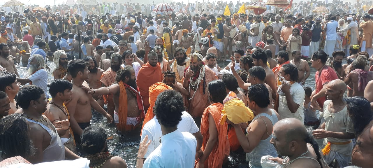 First Shahi Snan held in Vrindavan Kumbh
