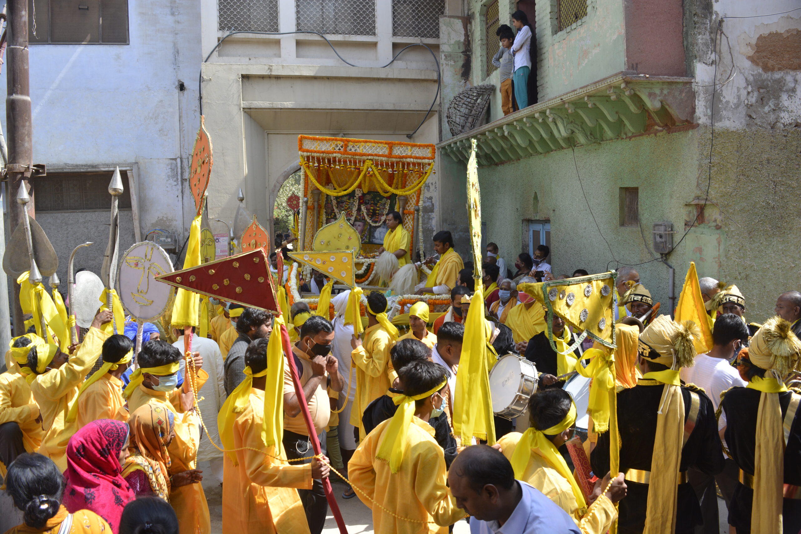‘Saptadevalaya’ procession taken out for Kumbh with religious fervor