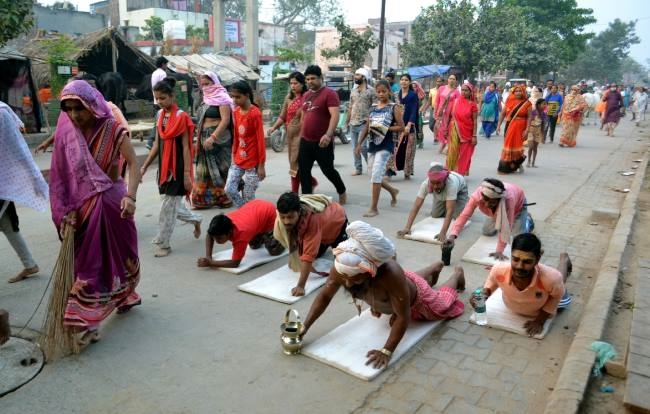 Purushottam Maas: Devotees gripped with devotional fervour