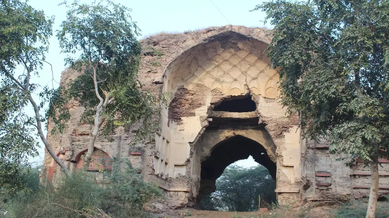 Restoration of Hathikhana entrance gate underway