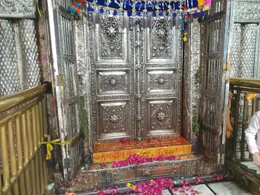 Faith versus Privilege:  VIP Culture at Banke Bihari Temple
